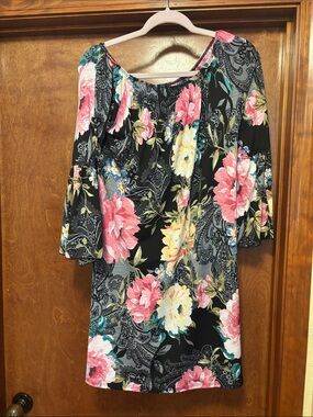 Floral Off-Shoulder Midi Dress in Black and Pink
